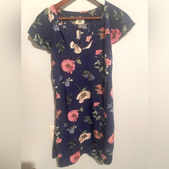 Old Navy dress mid length short  sleeve - Size S - Picture 1 of 4
